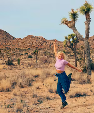 Anna Vawser: Exploring the World with Joy!