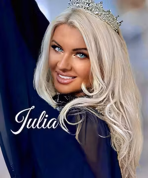 Meet Julia: Spreading Love and Light on Instagram!