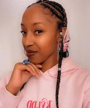 Fashion Trends Instagram posts by @iamrynyree