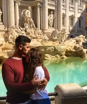 Creative and romantic travel content by @viajandocontigo__
