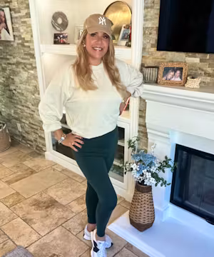 Karen Hill:Beauty and Fashion with a Gen-X Edge