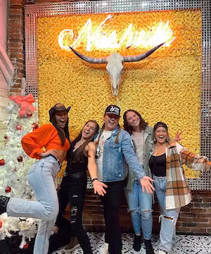 High quality social media ad from @maggiejmulligan on Instagram or @magspoops on TikTok.