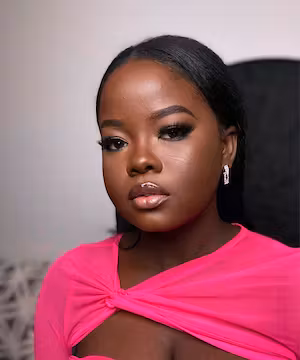 Original modeling photos by @Amina_ibro