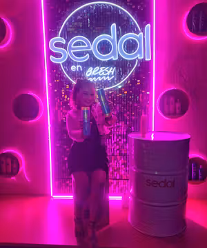 Genesis: The Influencer Turning Everyday into an Adventure!