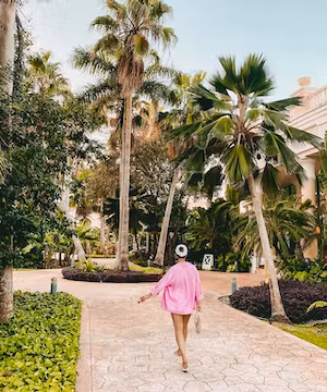 authentic & engaging content by @alice_bogni