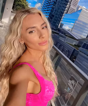 Fashion and beauty by @kolbrunelma