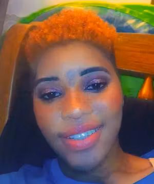 Makeup and Beauty Influencer @Elishevaherclay86