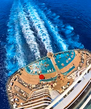 Creating stunning travel and cruises content!