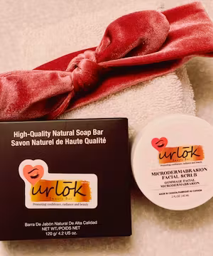 Mom of three who loves to take photos and explore!