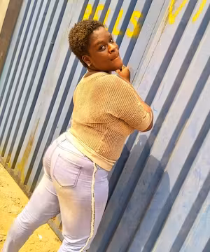 Unique Instagram post by @rukky__aj I offer quality services and give a brand maximum satisfaction