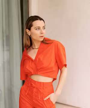 Jet-setting Julia: French Chic Meets LA Glamour