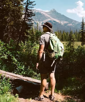 Matt & Emilie: DIY Nomads on a Bus-bound Adventure