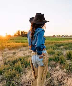 Western Lifestyle Influencer, @charlialayna