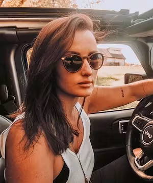 Singer/songwriter @terahlynnofficial - Recording Artist & Owner Of Bridge Music Magazine