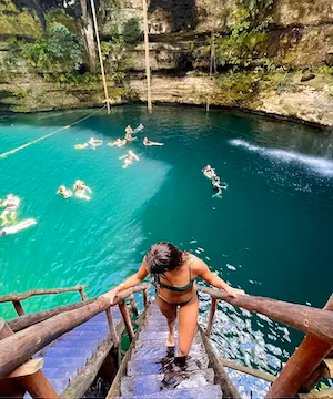 Sponsored Instagram post by @dreamplacest