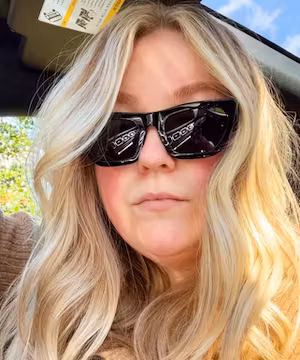 Hailey Swindall: A Spark of Style from Seattle