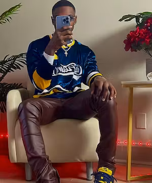 Fashion modeling by @taytay.galore