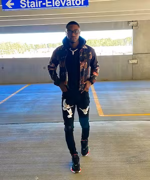 Fashion modeling by @taytay.galore