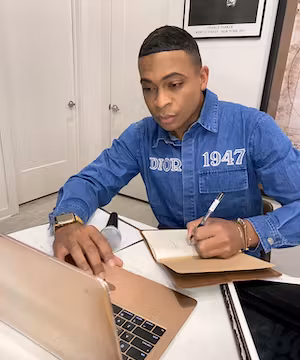 Unleashing Style: Jamir Smith, LA's Pioneering Fashion Influencer