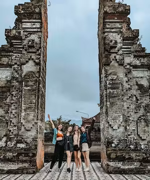 Unique Instagram story, post or reel by @Kayphilnomads