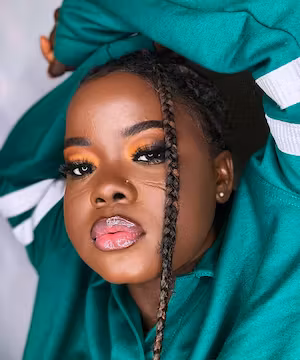 Original modeling photos by @Amina_ibro