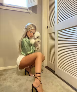 Caroline: Armenia's Vibrant Real Estate Influencer