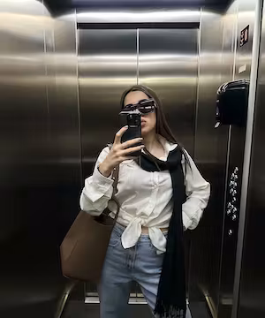 Lucy brings style, beauty and life to the 'gram!