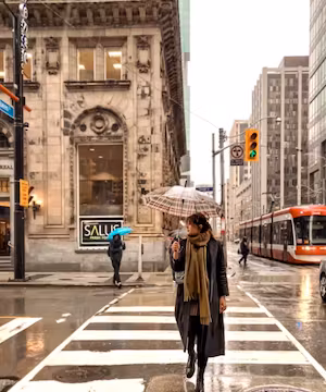 Discover the journey of Ghazaleh Ghaffary - From Medicine to Entrepreneurship!