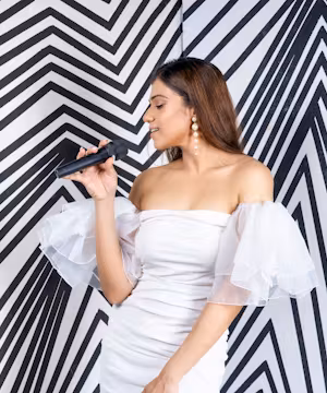 Kankana Trivedi: Melodious Voice with a Passion for Travel and Fashion