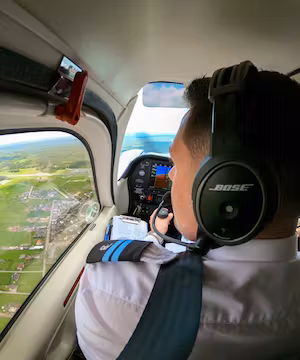 Instagram Reels Post - Aviation and Lifestyle @flywithtomas