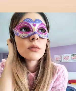 Meet Giulia: Tivoli's Trendsetting Mom and Influencer!