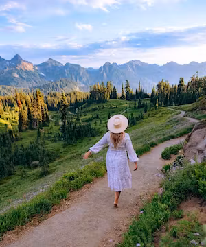 Original Instagram Reel from @itsloganmarie with engaging and beautiful backgrounds from the PNW
