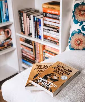 Quality Instagram post by @its.amandas.bookshelf
