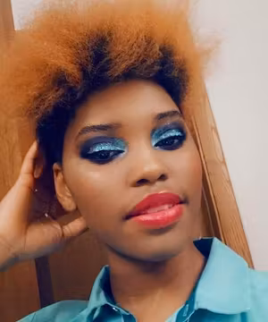 Makeup and Beauty Influencer @Elishevaherclay86