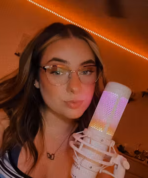 Sarah Swidorsky: The TikTok Trendsetter with a Twist