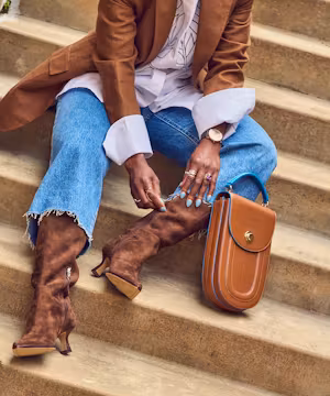 Meet Farotelle: The Instagram Queen of Chic and Charm!