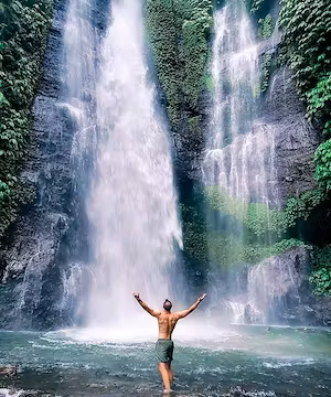 Unique Instagram story, post or reel by @Kayphilnomads