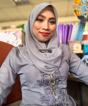 Noorbaithi brightens up the world with her infectious smile and love for kimchi!