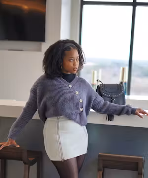 Cocobuttercurls: Capturing the World through a Fashionable Lens