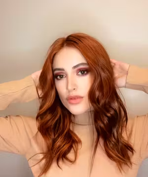 Ellie Lee: Voz de Esperanza en el Mundo 🌎