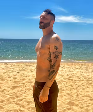 Benjamin Maguire: Jetsetter Actor and Chic Designer with a Fitness Flair
