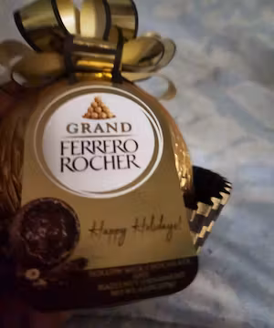 Join Gwendolyn James: Your Go-To Guru for Reviews & Freebies!