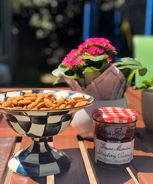 Shoutout on my verified, active &credible account (@tunabeklevic)