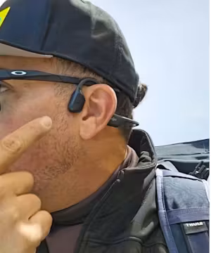 Jonathan Moreira: Mastering Tech and Inspiring Lives!