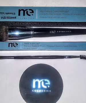 Welcome to the world of Jamie Allred, digital creator and nail artist extraordinaire!