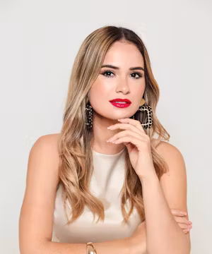 Unveiling the Chic Life of Carmencita Rosales: TV Host 