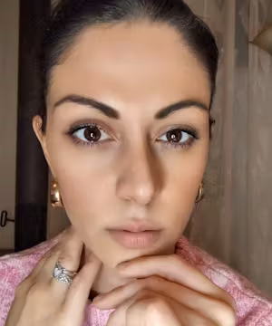 Meet Giulia: Tivoli's Trendsetting Mom and Influencer!